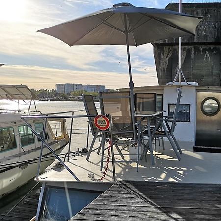 Hotel Le Bateau Ivre à Bordeaux Extérieur photo