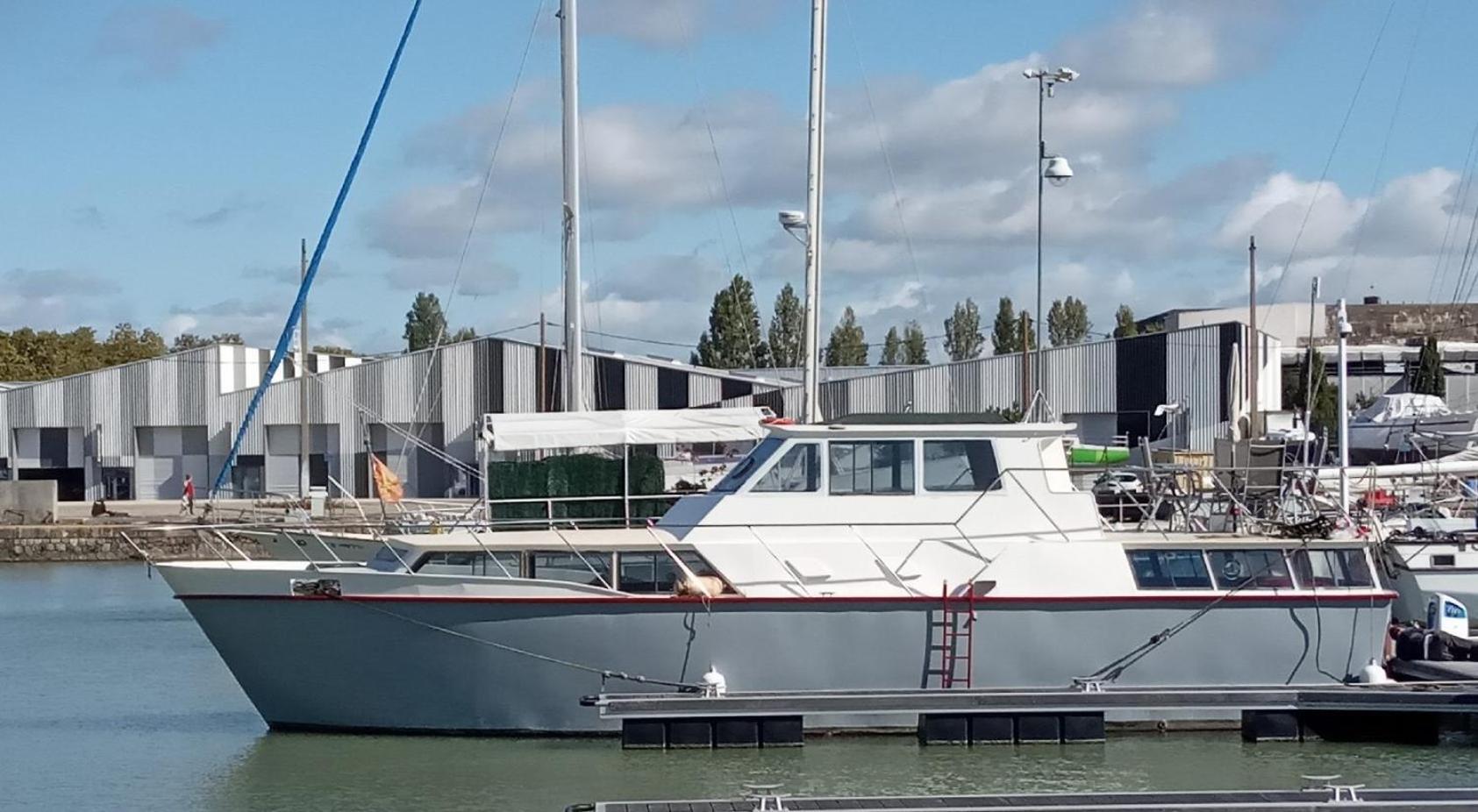 Hotel Le Bateau Ivre à Bordeaux Chambre photo